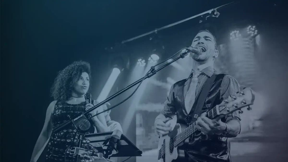 Banda Blis Background